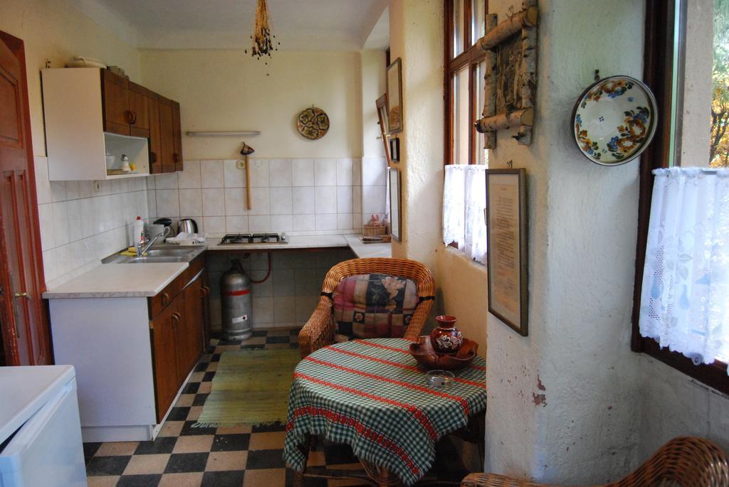 Boroka Apartmanhazak - Oereghaz แวแลม ห้อง รูปภาพ